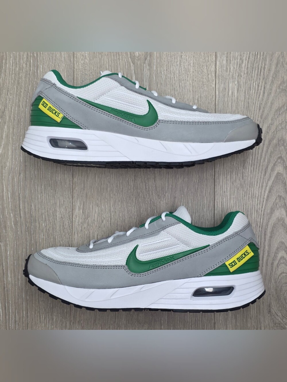 Nike Air Max Verse X Oregon Ducks NCAA Versatile Shoes IB3224-100 Men's 9.5 New